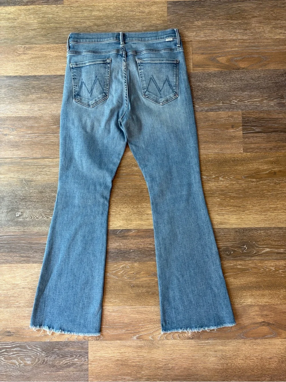 Mother The Lil Weekender Fray jeans size 31 A Groovy Kind of Love wash